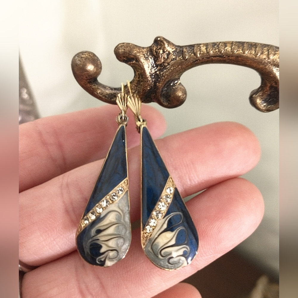 Vintage Tear Drop Blue Swirl wirl Art Deco Earrings